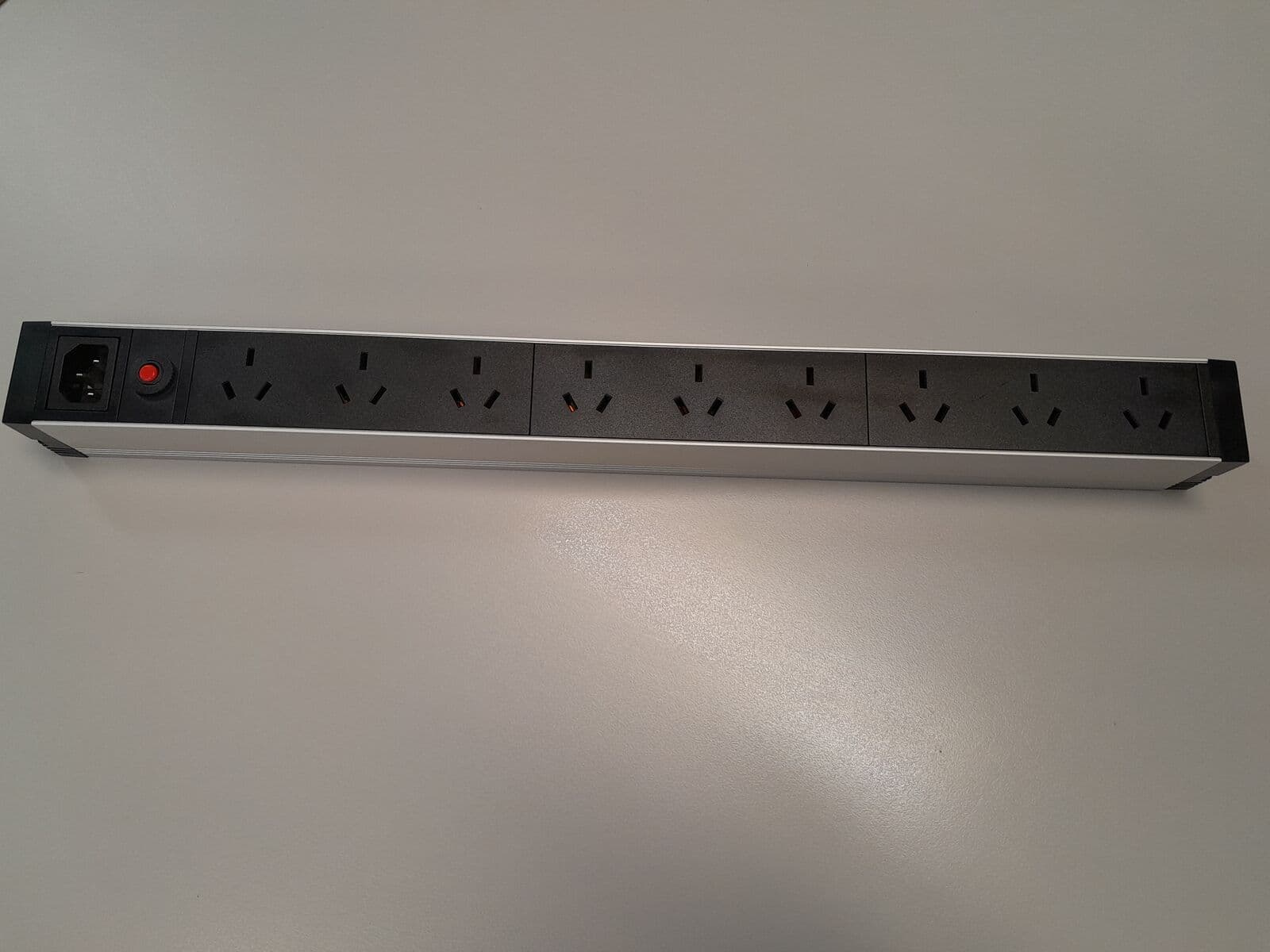 PcLocs Mingye 9-way Powerboard PCLELE-00246-01